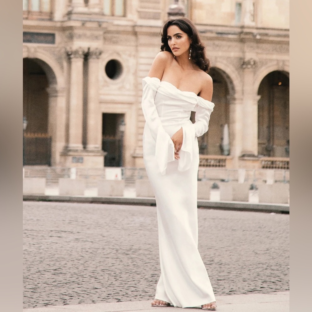 MESHKI GISELLE OFF THE SHOULDER SATIN DRESS SIZE S